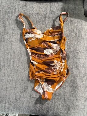 Romenza Tropical Floral Ruched One Piece Swimsuit Size Medium